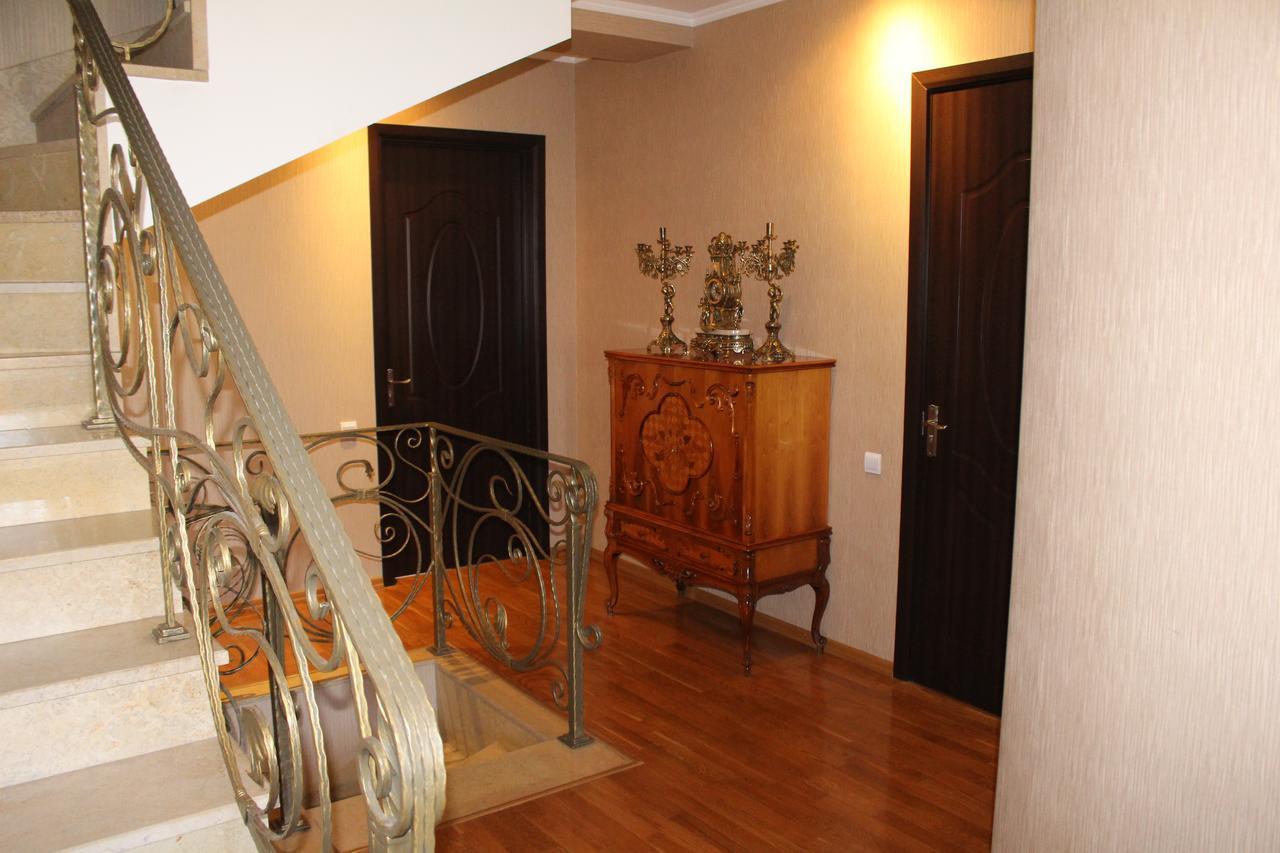 Leon Hotel Тбилиси Екстериор снимка