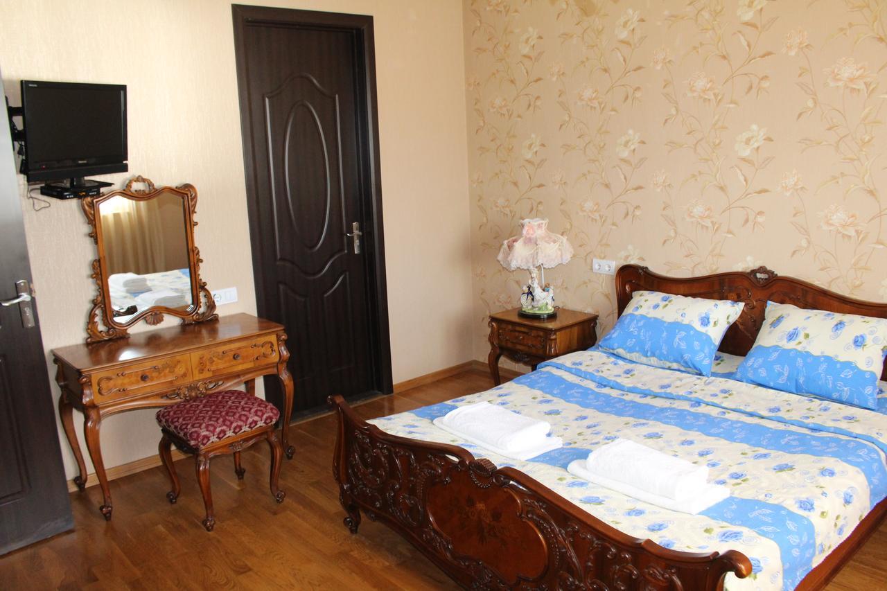Leon Hotel Тбилиси Екстериор снимка