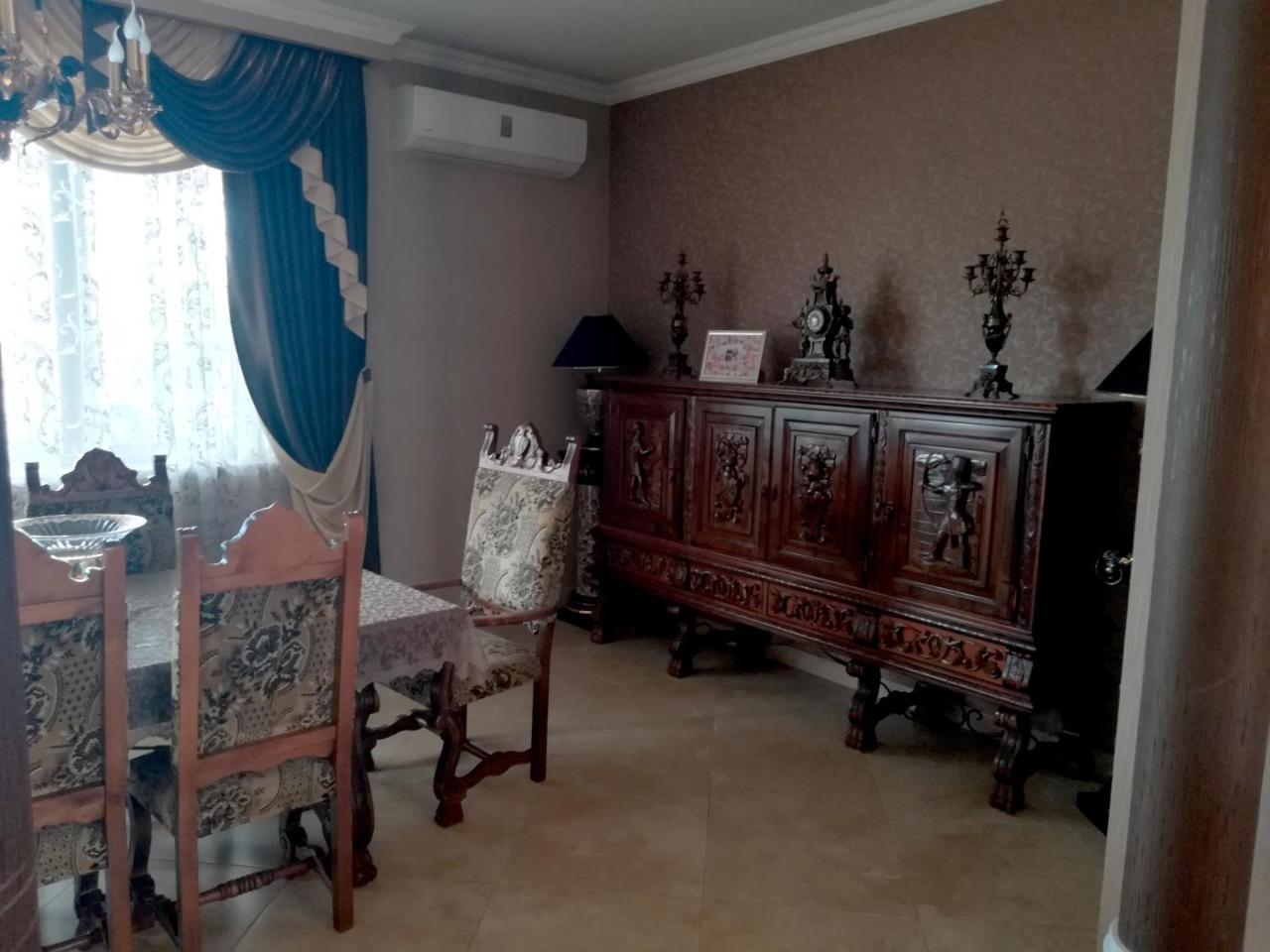 Leon Hotel Тбилиси Екстериор снимка