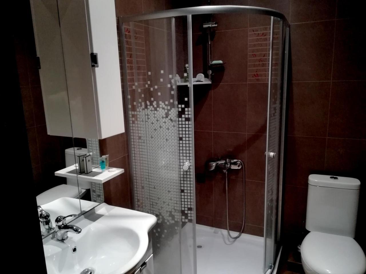 Leon Hotel Тбилиси Екстериор снимка