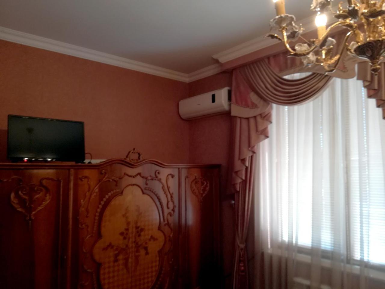 Leon Hotel Тбилиси Екстериор снимка